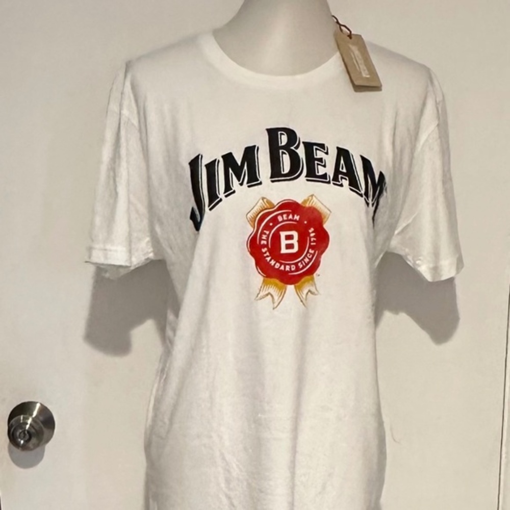 James B.Bean Distilling Co. Jim Beam White Bottles Tees - Size M - NEW With Tags